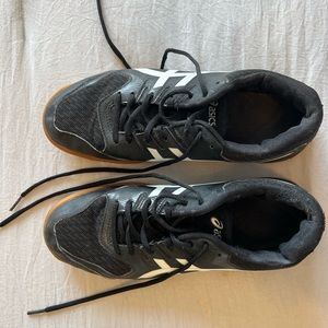 ASICS volleyball court shoes sz 9.5